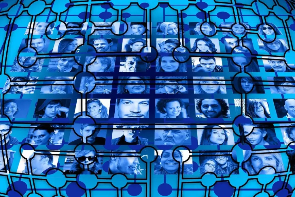 Elenco professioni RC Professionale: mosaico di categorie professionali italiane regolamentate e non regolamentate